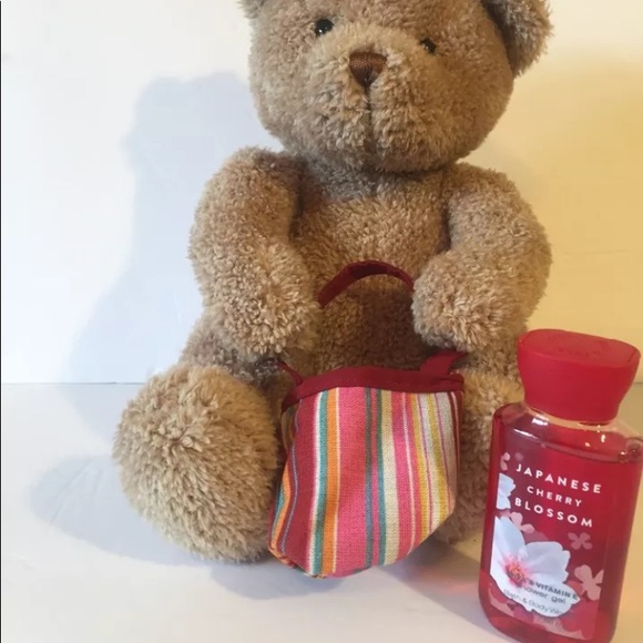 Bath & Body Works Blossom Bear W/ Bag & Shower Gel - Picture 2 of 6